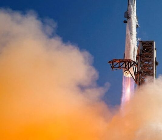Retail investors sold SpaceX shares for first time on Friday