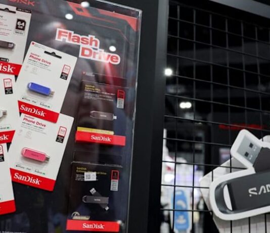 Sandisk forecasts upbeat quarterly revenue on AI-driven demand