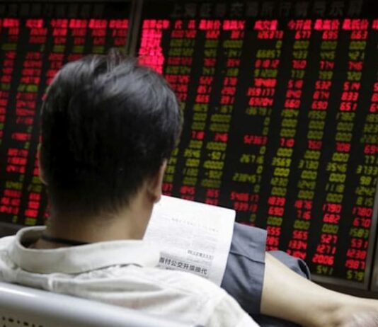 Stocks, dollar stall ahead of US jobs data; oil gains as Gulf tensions flare