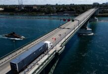 Trump says US and Canada strike deal, temporarily pauses 50% tariffs