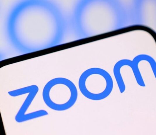 Zoom forecasts quarterly profit below estimates