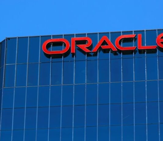 Analysis:Oracle, Blue Owl project delay sends ripples through AI financing, sources say