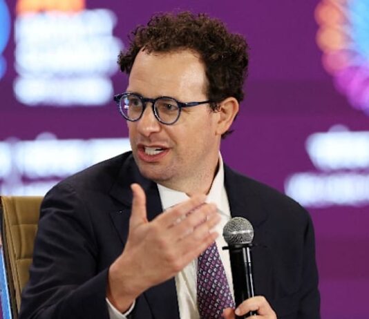 Anthropic CEO urges AI companies to slow model development amid fears over misuse