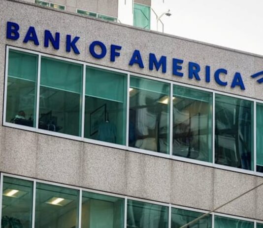 Banks warn AI shopping bots raise scam, fraud and data-privacy risks
