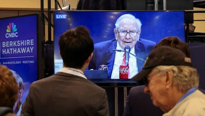 Berkshire Hathaway names Warren Buffett as chairman emeritus