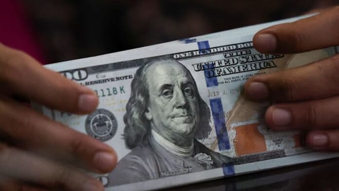 Dollar set for big rise in September, mainly at euro's expense