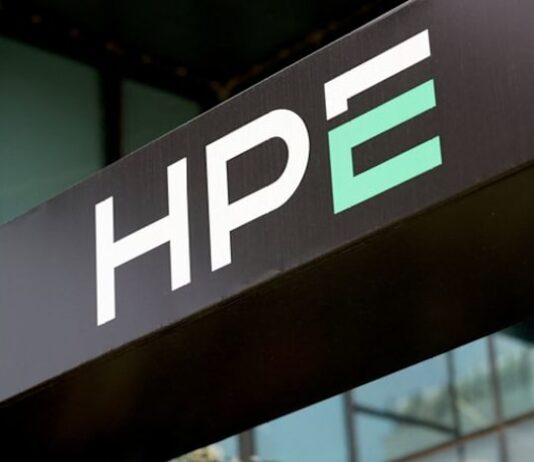HPE boosts networking growth outlook, gets $1.2 billion AI order from cloud firm Vultr