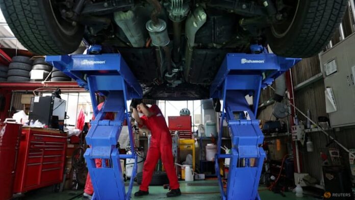 Japan August factory output unexpectedly falls