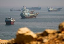 Oil prices fall 1% on hopes of limited supply disruptions