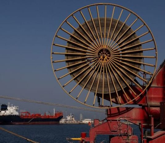 Oil prices settle up more than US$4 a barrel on renewed US-Iran fighting