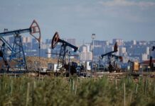 Oil up nearly 1% as US and Iran trade fresh strikes
