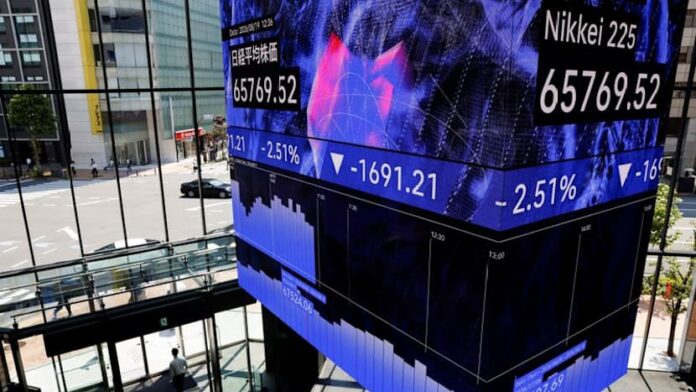 Shares tick higher as Fed hikes rates, dollar jumps with short-term yields