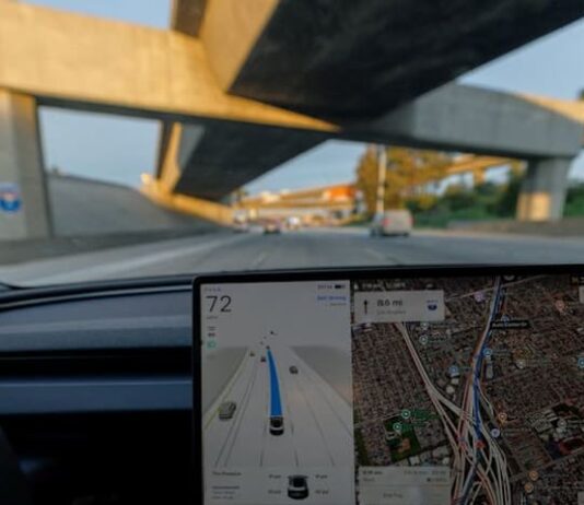 Slovenia clears Tesla’s FSD driver assistance ahead of EU vote