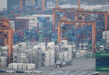South Korea exports surpass full-year record, hit $709.4 billion YTD