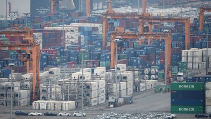South Korea exports surpass full-year record, hit $709