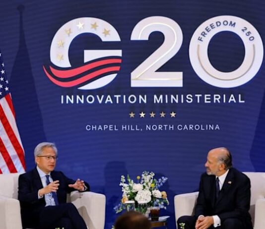 Tech bosses press G20 to build data centres, but split on risk