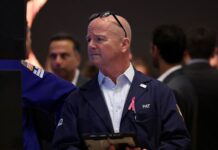 Trading Day: $100 oil bites