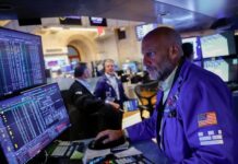 Trading Day: Lower oil, yields boost stocks