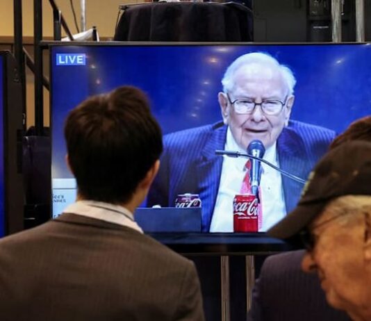 Warren Buffett steps down as Berkshire chair