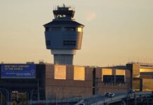 Lawmakers ask FAA to pause use of new AI tool in DC-area flight management